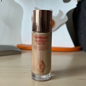 Charlotte tilbury Hollywood flawless filter